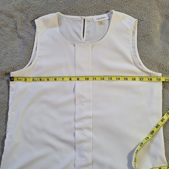 Calvin Klein Women’s Size Medium White Sleeveless Blouse w Pleated Front Panel - Picture 10 of 12
